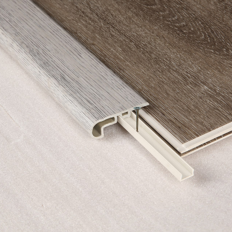 Commercial Grade SPC Stairnose Overlap para sa Staircases